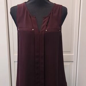 Express Sleeveless V-Neck Camisole in Burgundy